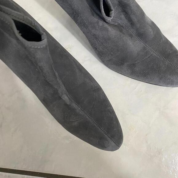 STUART WEITZMAN gray suede heeled booties - Picture 5 of 9